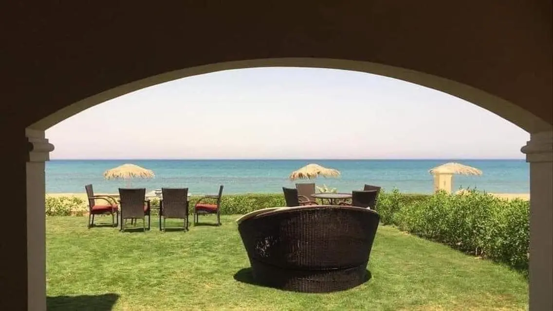 فيلا فاخرة بمساحة واسعة في موقع متميز