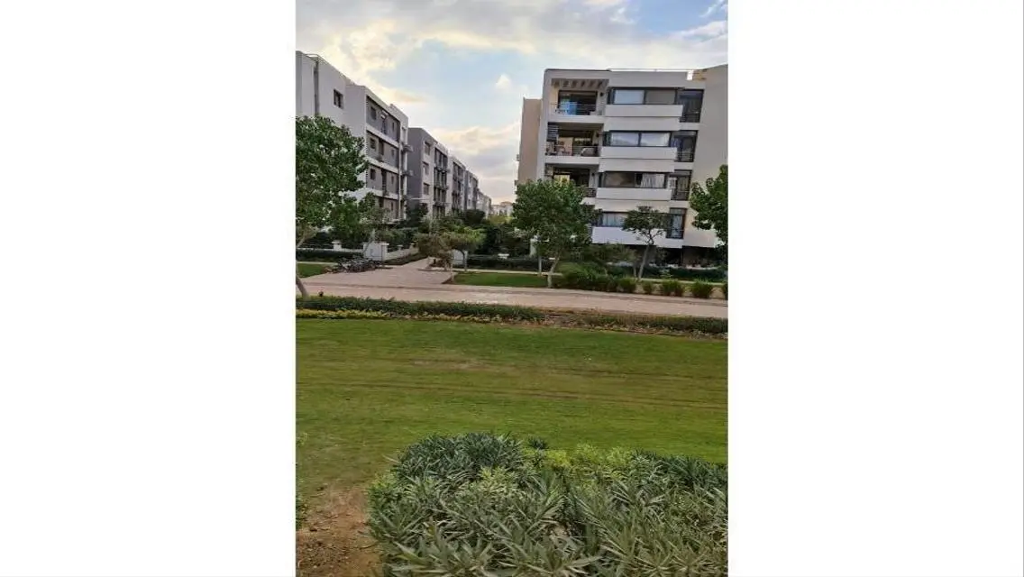 Luxury Apartment for Sale in Kempinski with Stunning Views