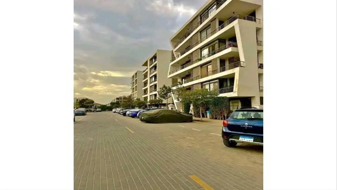 Luxury Apartment for Sale in Kempinski with Stunning Views