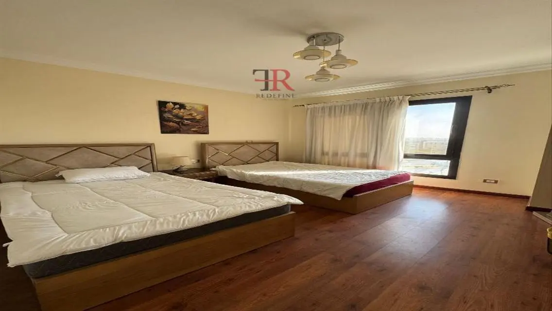 Luxury Apartment in Eastown with Modern Design