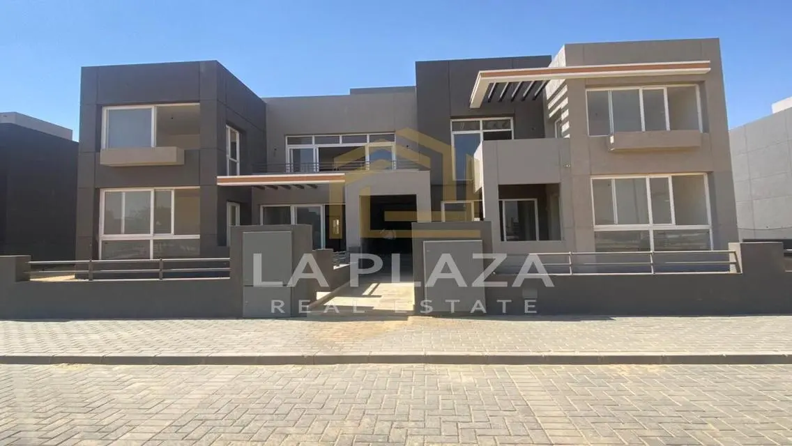 شقة فاخرة مع جميع المرافق في موقع متميز