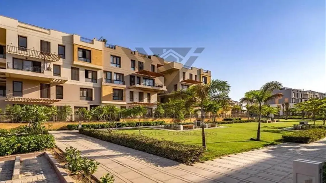 Stunning Apartment with Balcony and Shared Pool in Prime Location