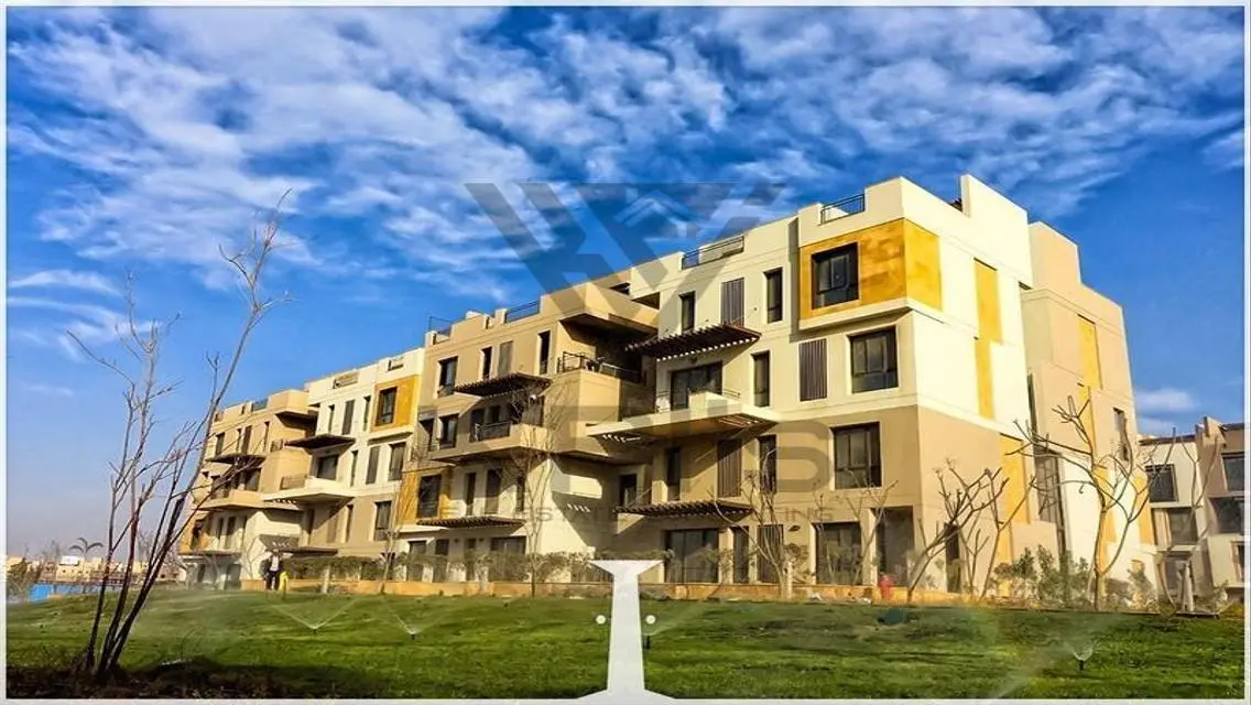 Stunning Apartment with Balcony and Shared Pool in Prime Location