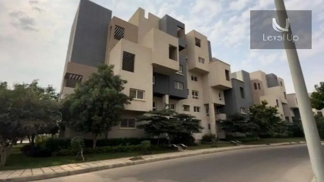 Luxury Apartment in 136 sqm with Balcony and Premium Amenities