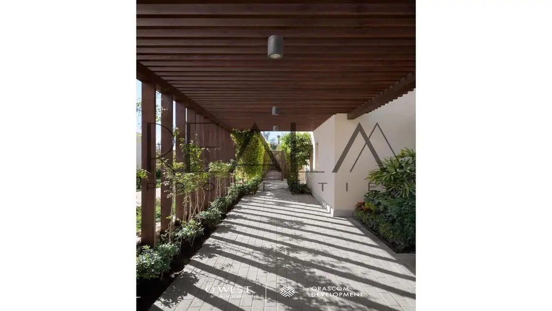 Luxury Villa with 5-7 Bedrooms for Sale