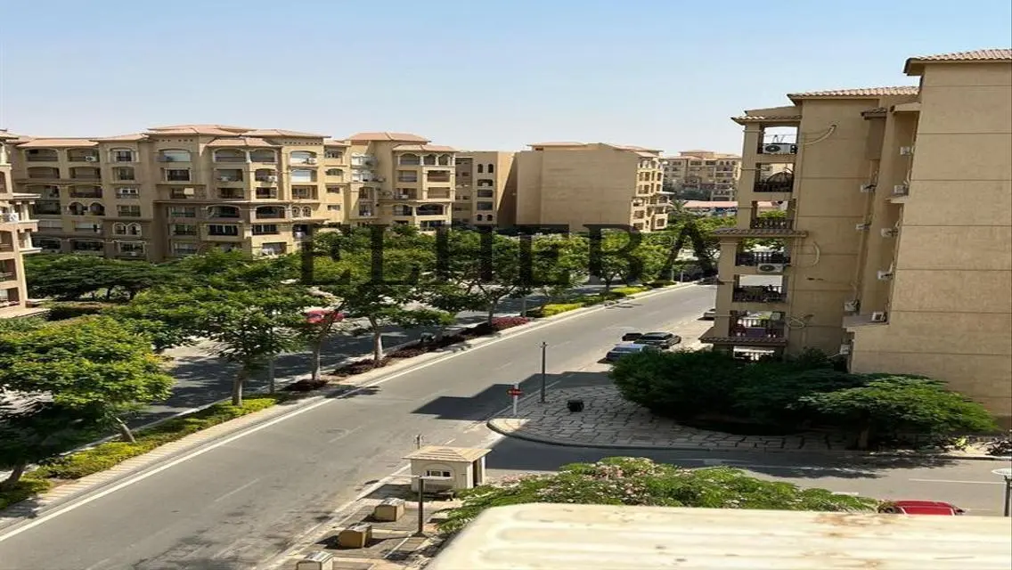 متجر في مركز التسوق المفتوح - الشرق