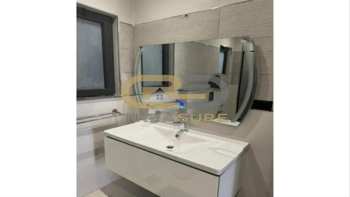 Stunning Apartment for Sale - 3000 Square Meters - Code CR1009