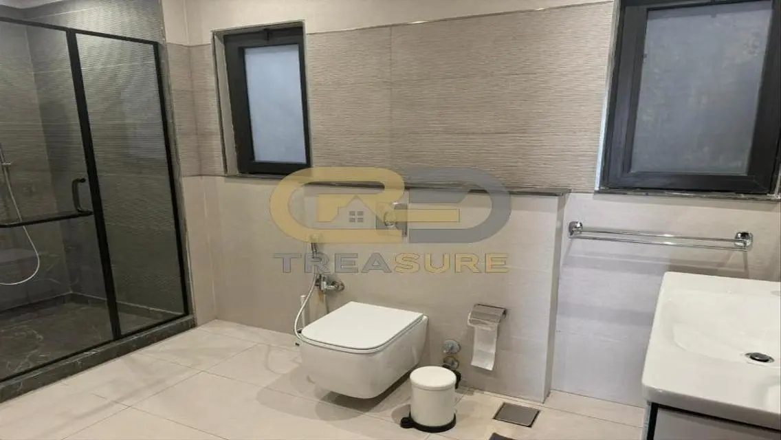 Stunning Apartment for Sale - 3000 Square Meters - Code CR1009