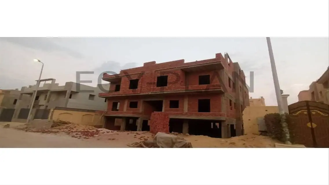 منزل متميز مع ميزات فريدة في موقع استراتيجي