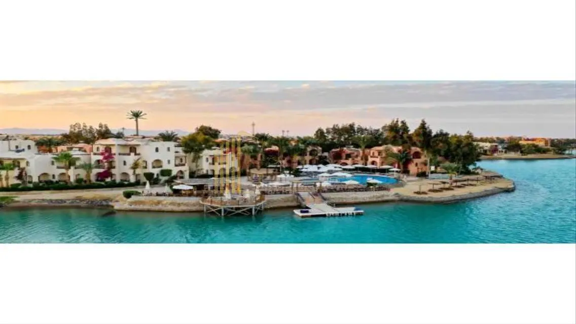 Luxury Apartment with Private Garden and Pool at Towers