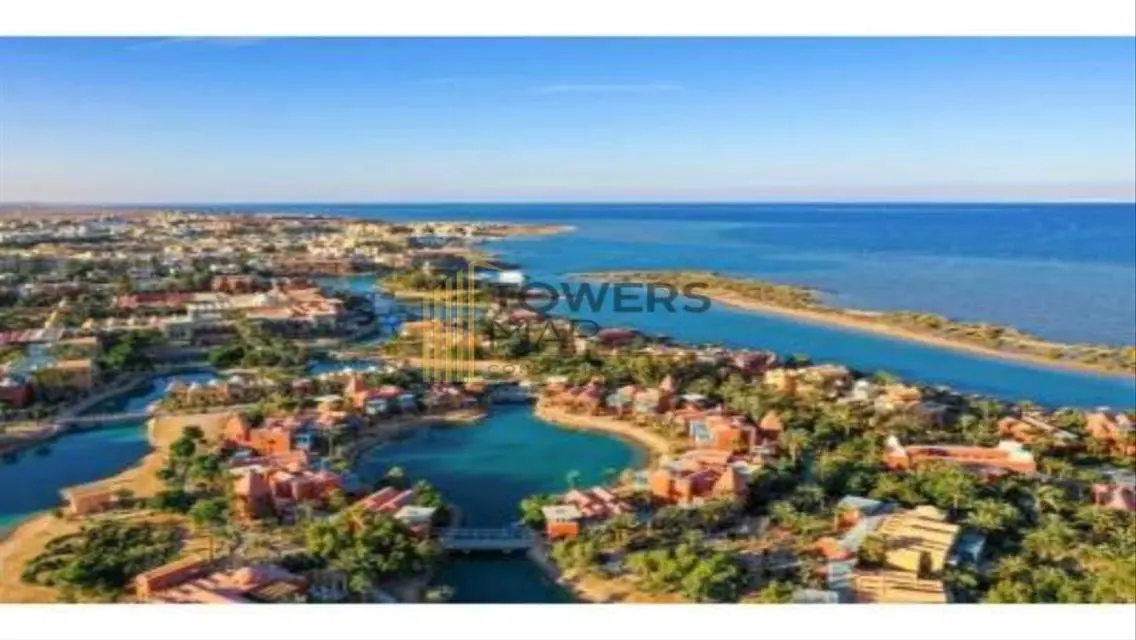 Luxury Apartment with Private Garden and Pool at Towers