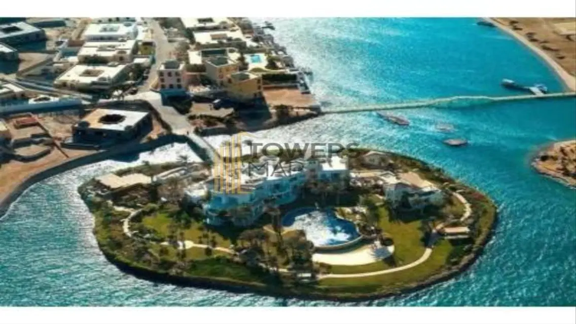 Luxury Apartment with Private Garden and Pool at Towers
