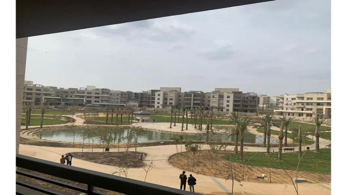 فيلا رائعة بمساحة واسعة للبيع - بسعر مميز