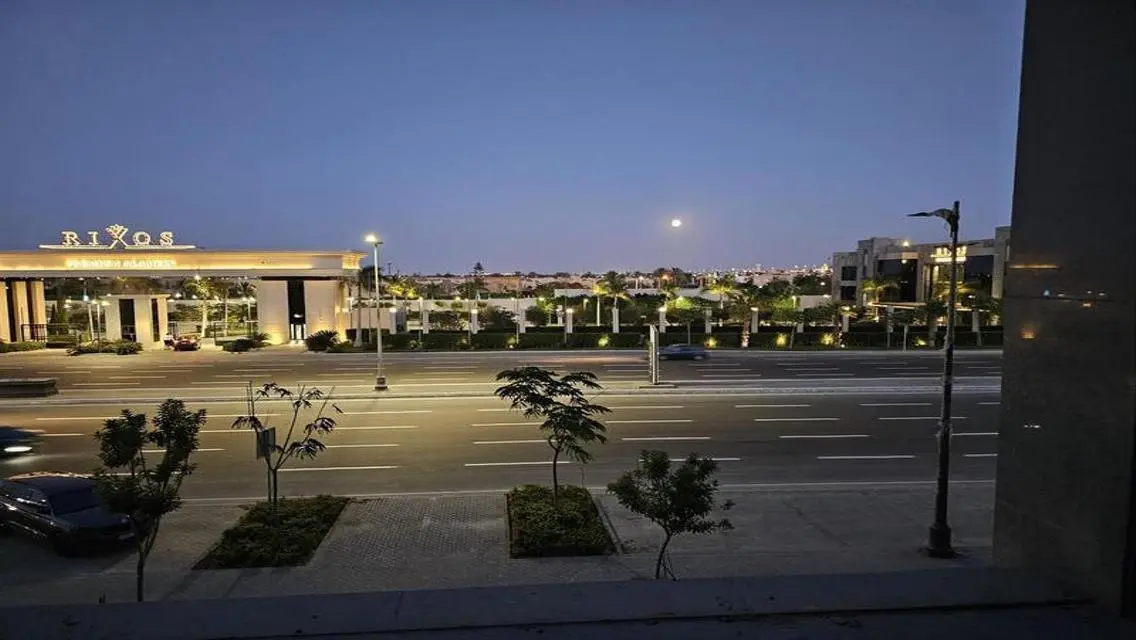 Luxury Apartment in City Edge with Premium Amenities