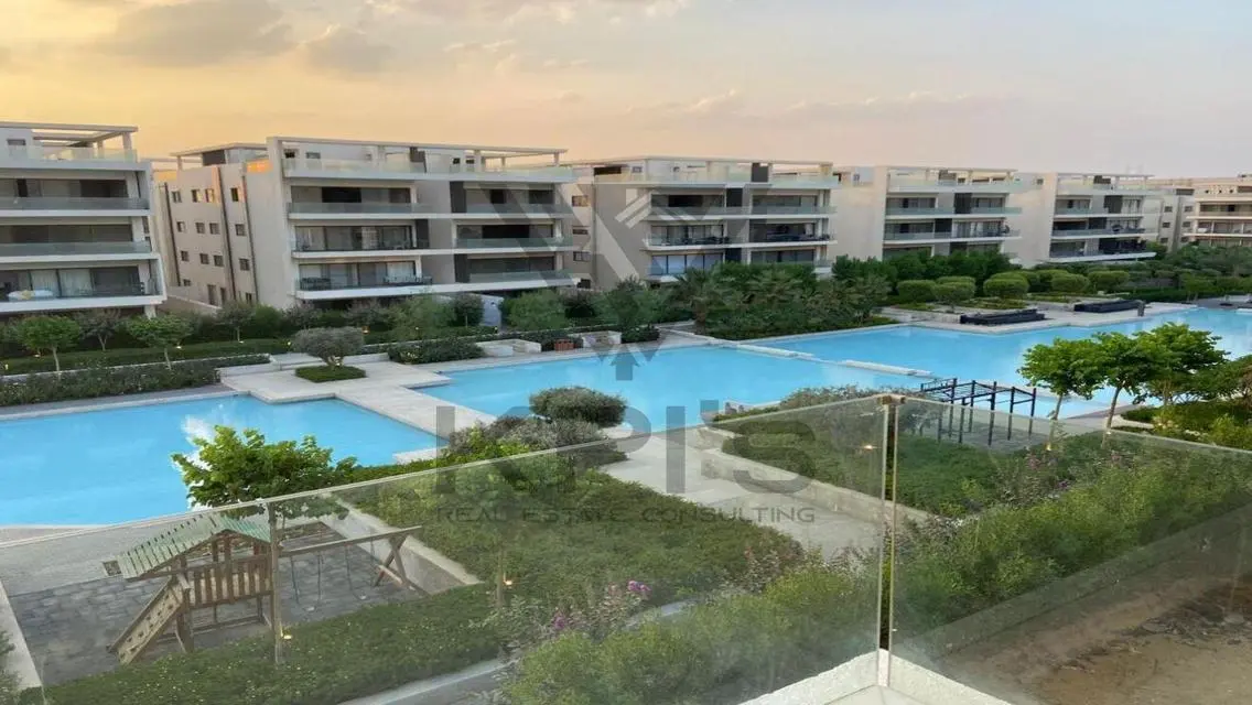 Luxury Apartment with Lake View in New Cairo