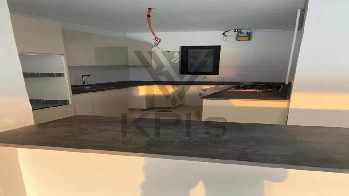 Luxury Apartment with Lake View in New Cairo