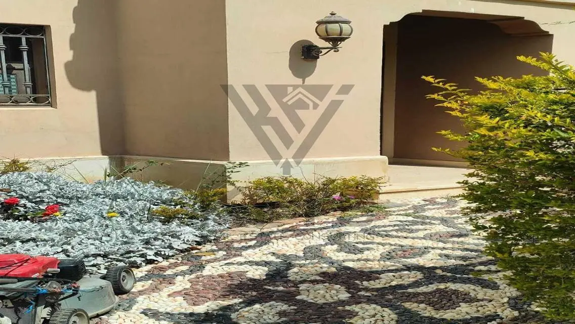 شقة للبيع بأفضل موقع بسعر مغري