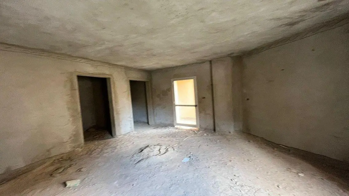 فيلا فاخرة مع غرفة دراسة ومسبح مشترك