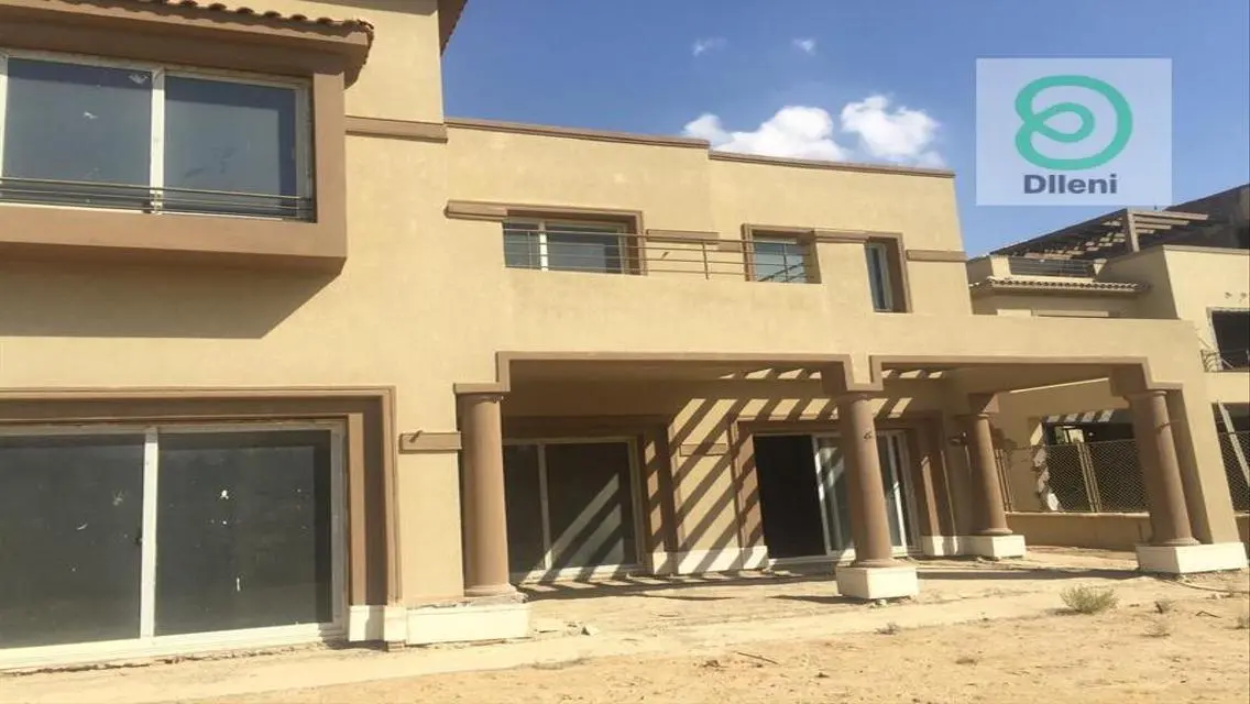 فيلا فاخرة بمساحة واسعة في موقع متميز