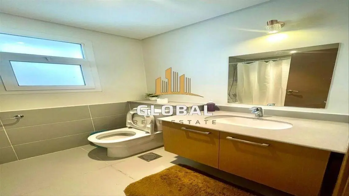 Luxury Apartment in Mivida at The Lake District