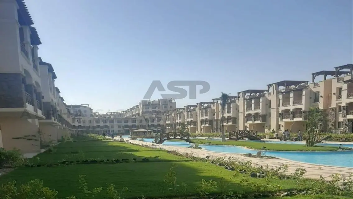Luxury Apartment with Spacious Design