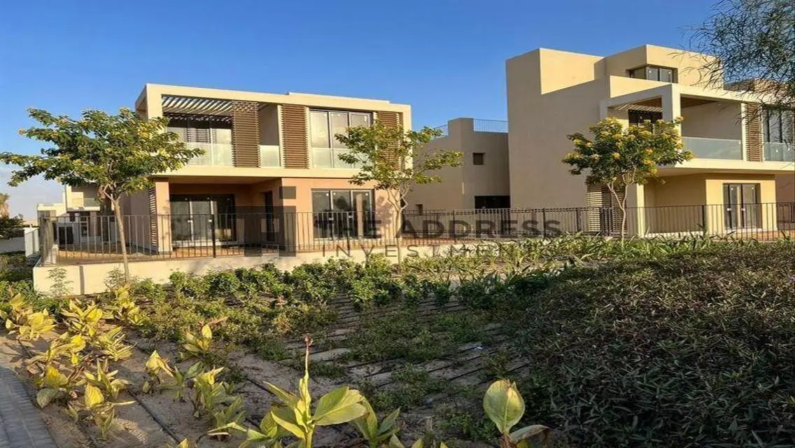 Luxurious Villa in New Cairo with Multiple Amenities