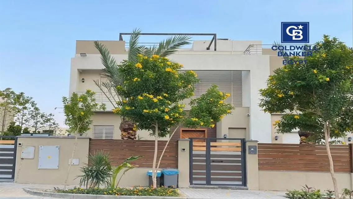 Luxurious Villa for Sale in The Crown Palm Hills