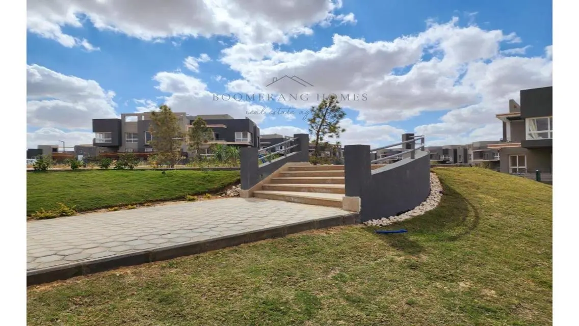 Luxury Apartment for Sale in Prime Location by the Lakes