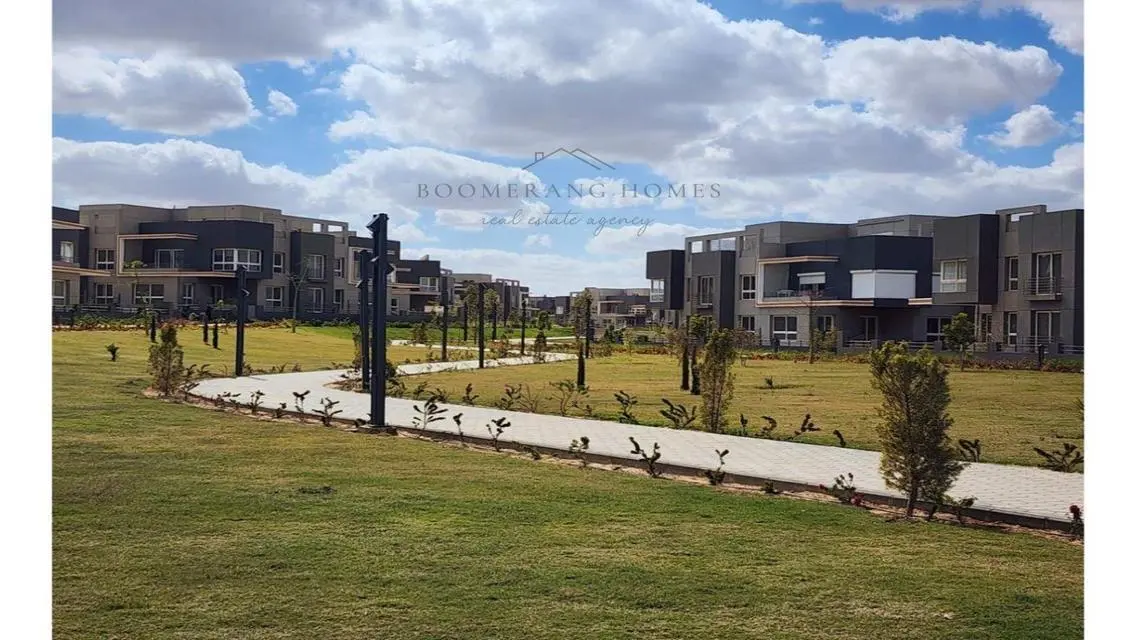 Luxury Apartment for Sale in Prime Location by the Lakes