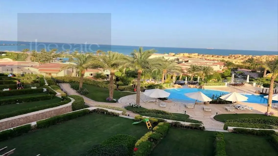 فيلا فاخرة للبيع في لوجانو الجلالة، العين السخنة