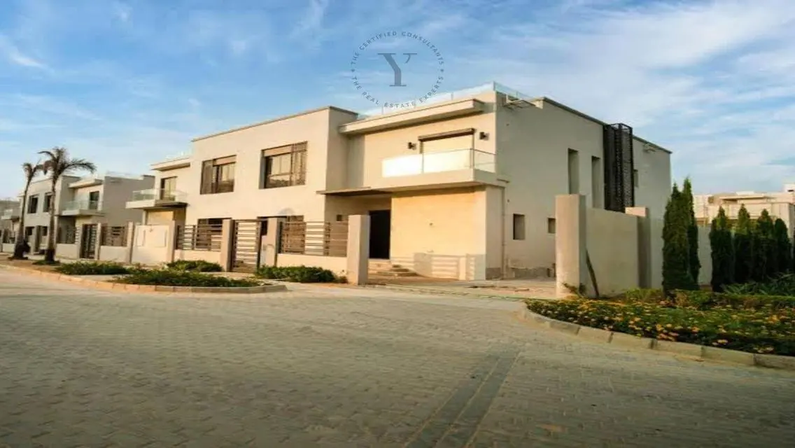 Invest in a Luxurious Property with Private Pool and Beautiful Garden