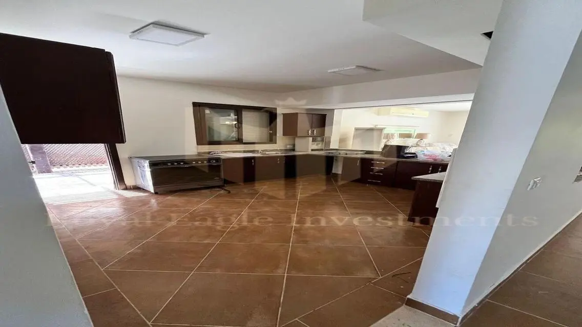 Luxury Apartment in Towers 100