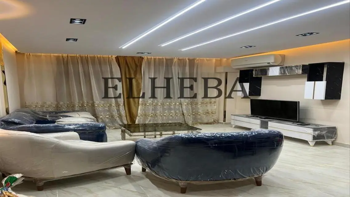 وحدة تجارية مميزة في B12 بمساحة واسعة