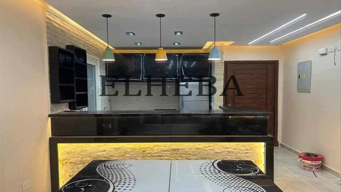 وحدة تجارية مميزة في B12 بمساحة واسعة