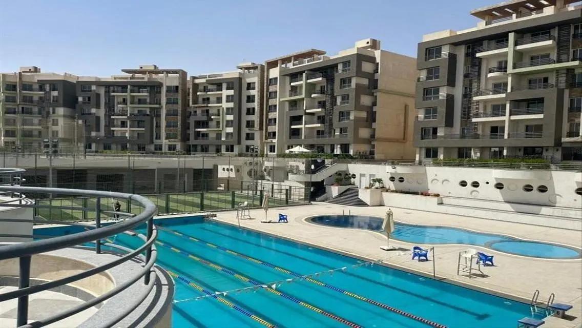 Luxury Apartment in Kenz Compound 185-30