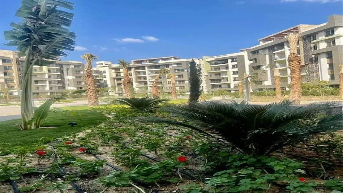 Luxury Apartment in Kenz Compound 185-30