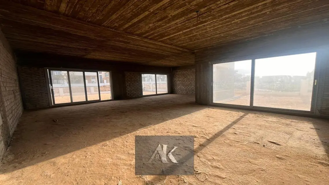 Luxurious Apartment for Rent in PHNC-384