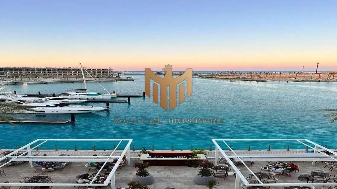 Luxury Apartment with Spacious Living - 41000000
