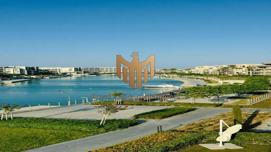 Luxury Apartment with Spacious Living - 41000000