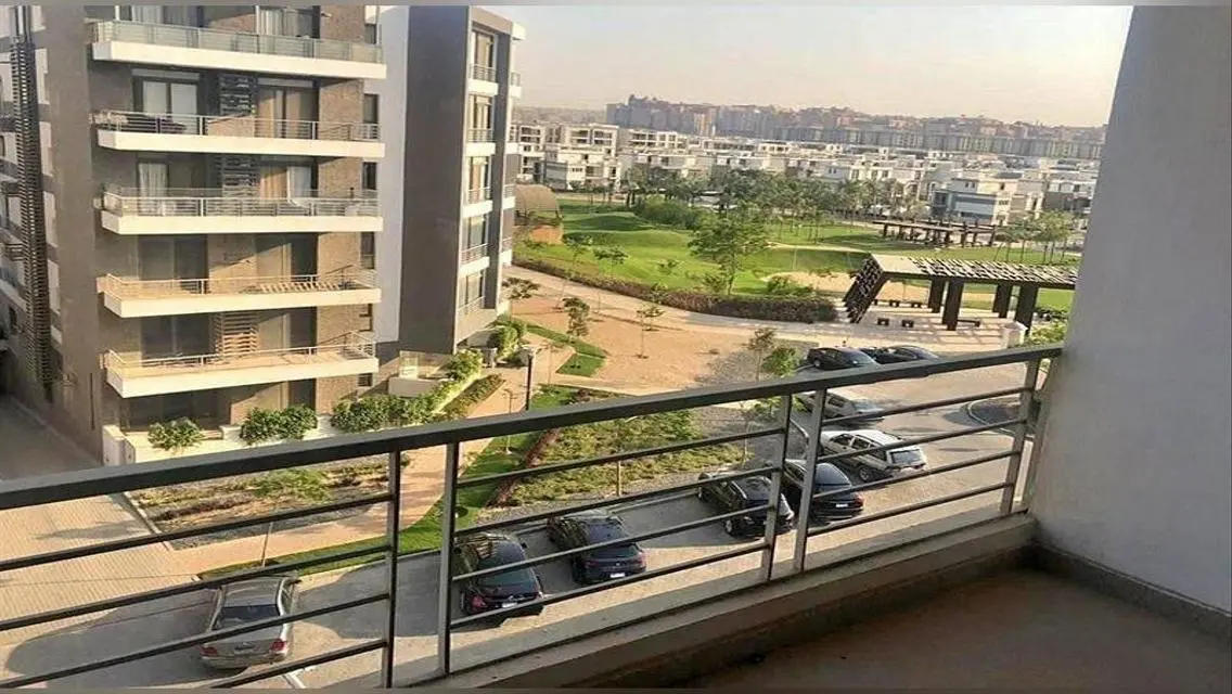 فيلا فاخرة مع مسبح وحديقة خاصة