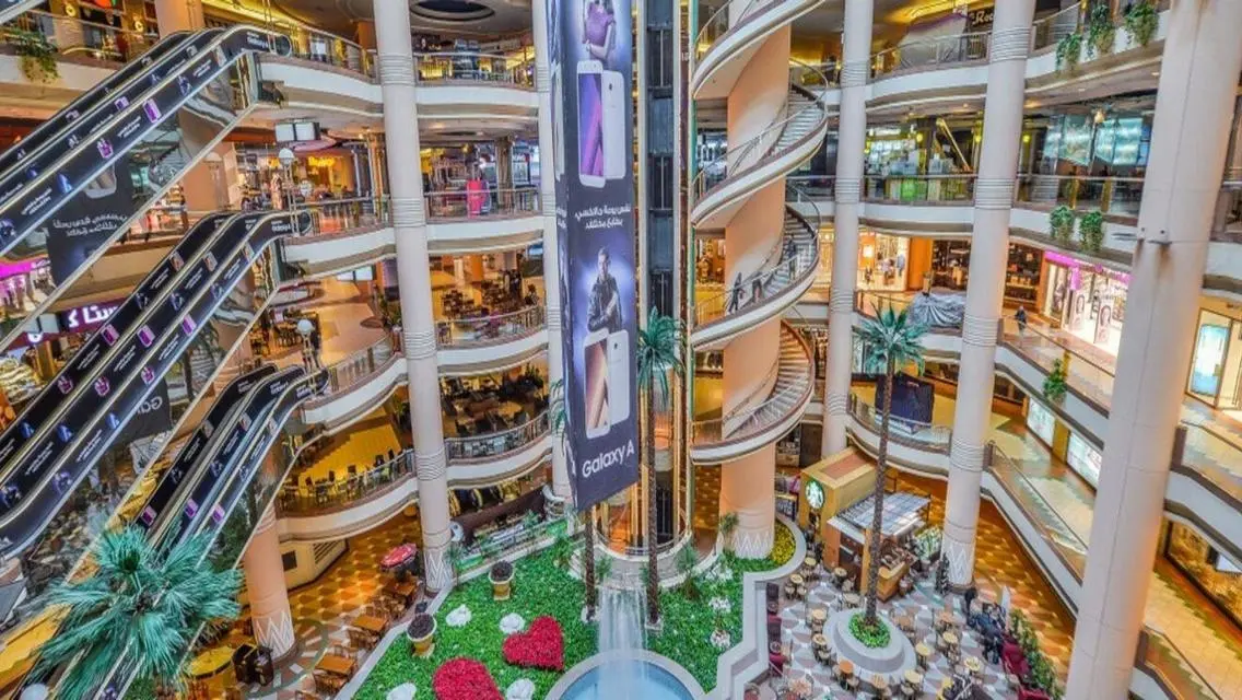 شقة حديثة مناسبة لجيل Z مع موقف مغطى