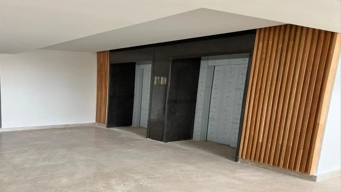 Luxury 3-Bedroom Apartment Near Major Attractions