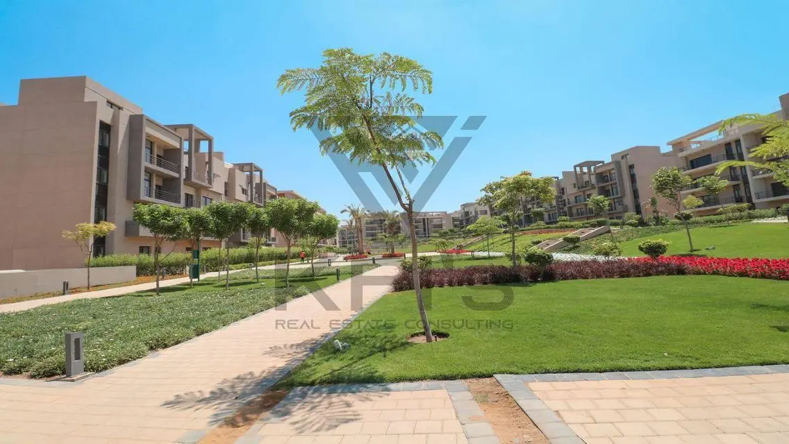 Luxury Apartment in Al-Marasem Compound, Fifth Square, New Cairo