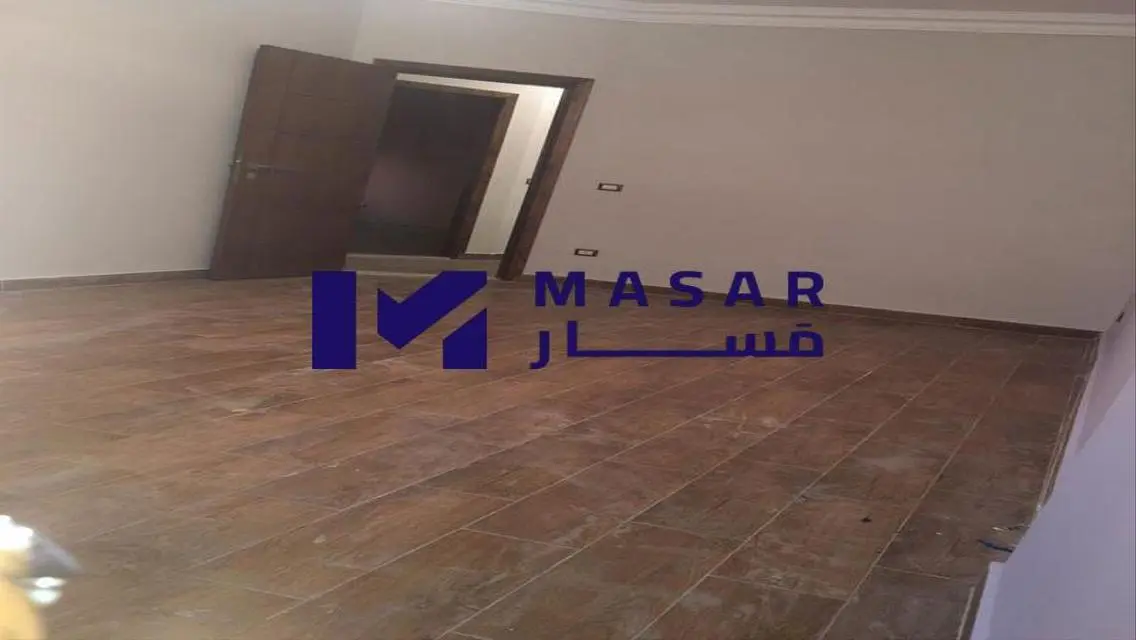 شقة فاخرة للبيع في موقع متميز