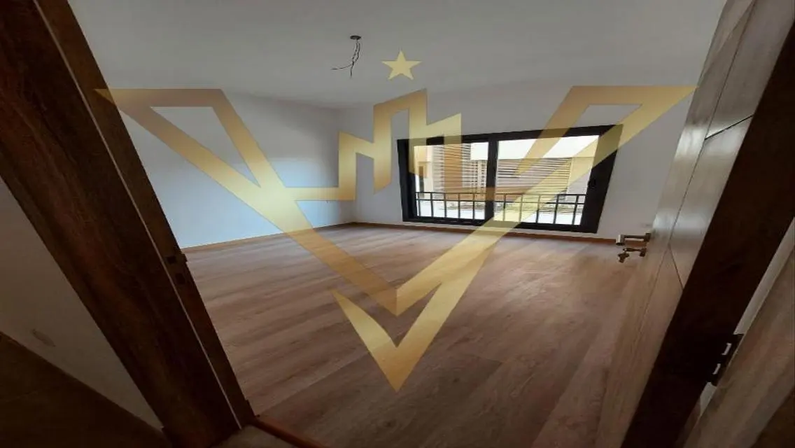 Luxury Apartment of 140 sqm Near Major Attractions