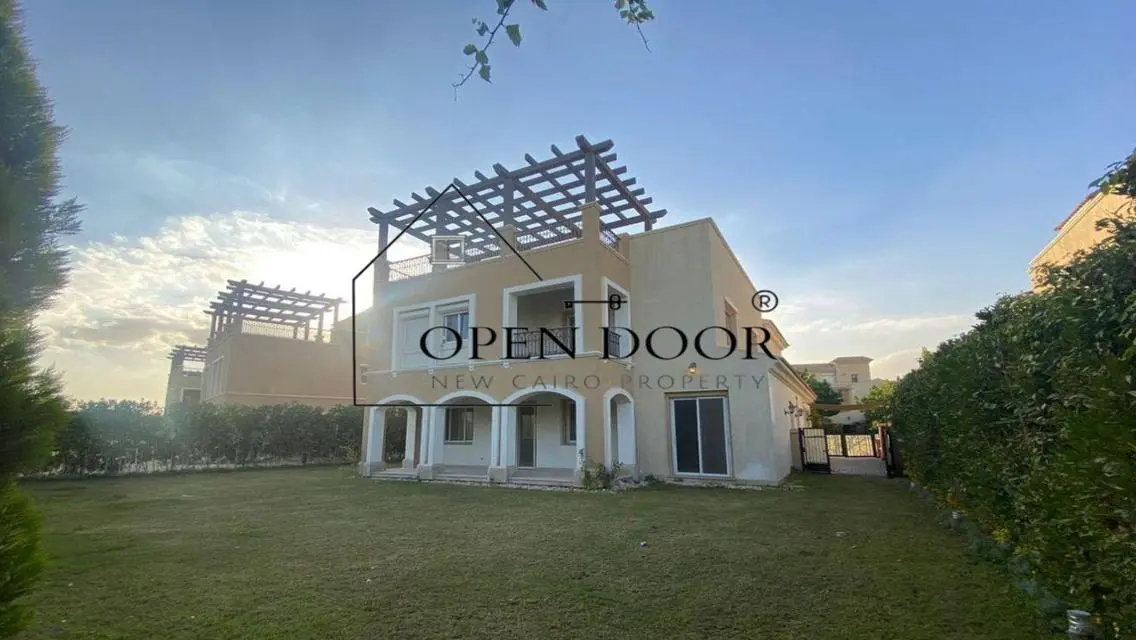 Luxury Villa with Pool and Private Garden for Sale