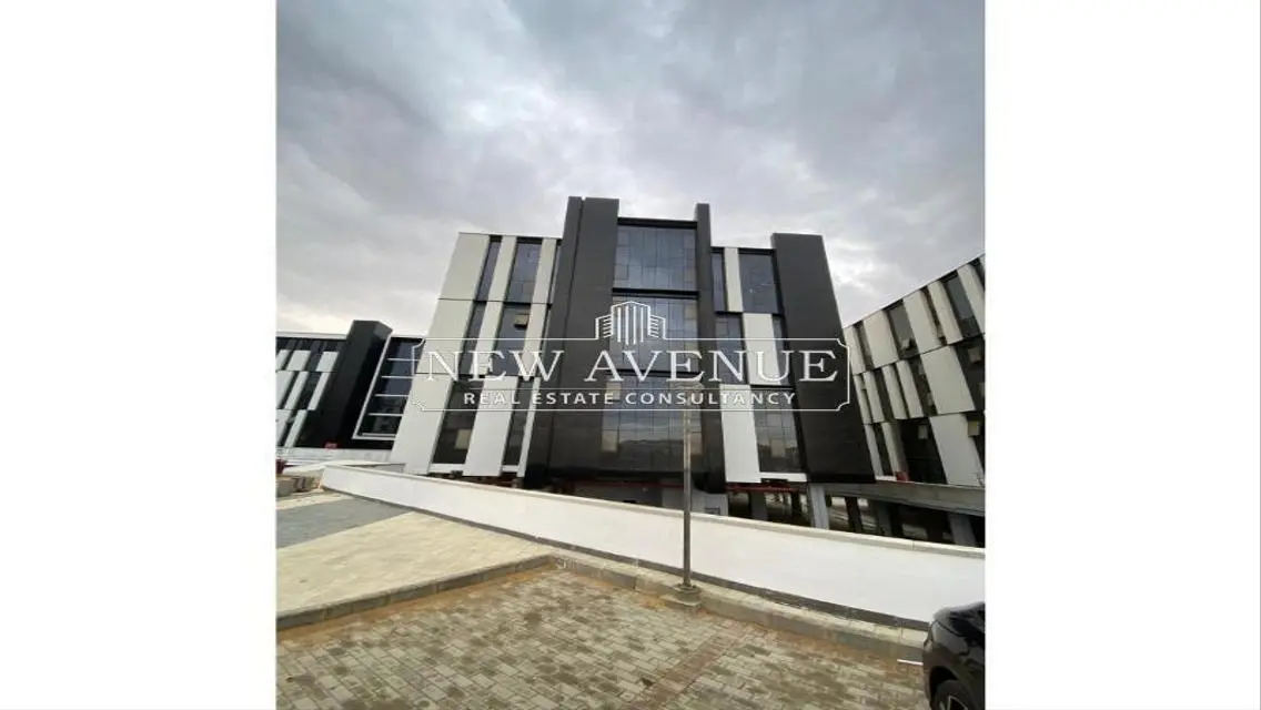Building for Sale in Hyde Park - 96