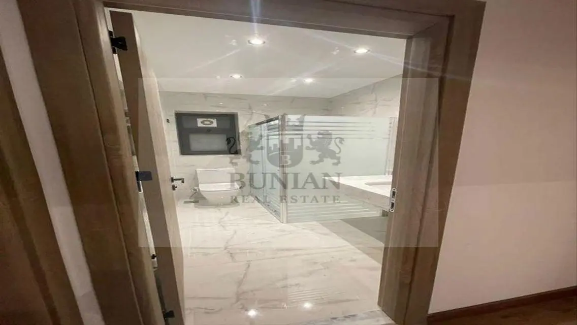 Luxury Apartment with Stunning Views in Dusit Thani