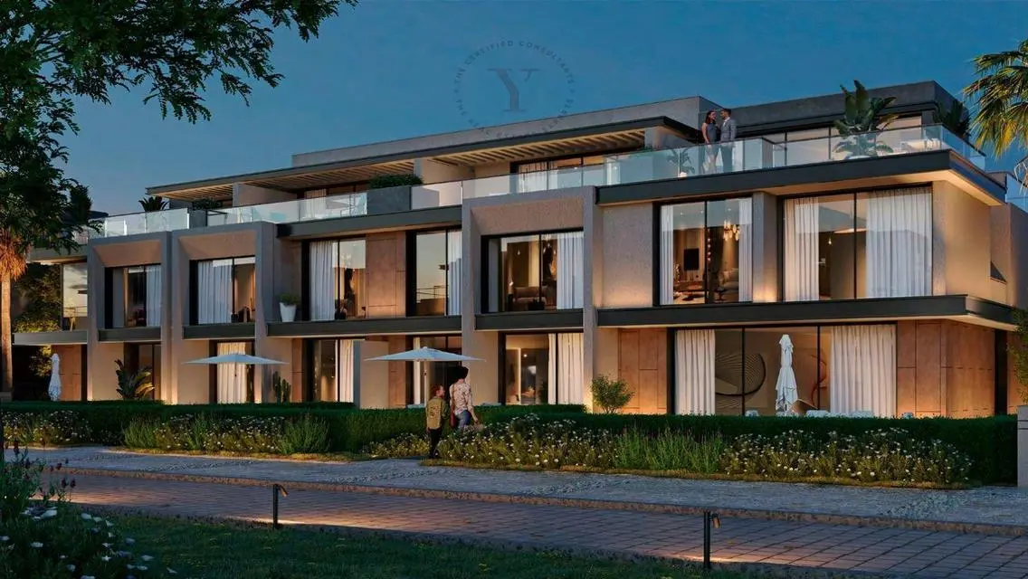 Luxurious Villa in Palm Hills with Private Pool and Garden