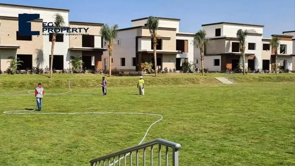 Luxury Villa for Sale in Azzar at an Excellent Price